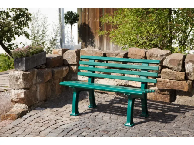 Kunststofbank 740x1200x380mm Zit H 440mm 9 Latten 2 Pootstellen Groen