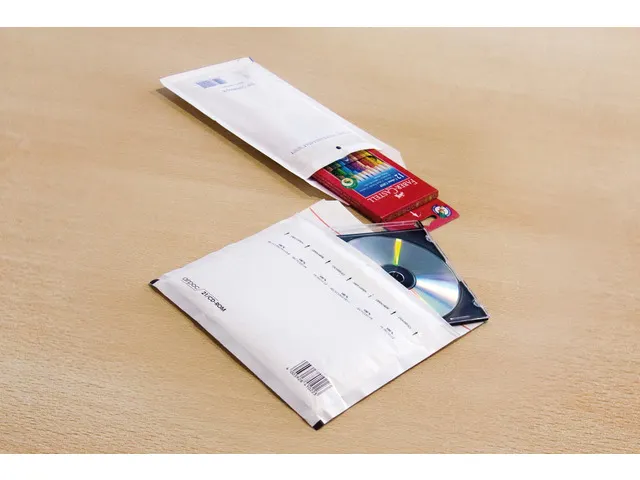 Luchtkussenenvelop Raadhuis 120x215mm B12 wit plakstrip krimp a 5 stuk