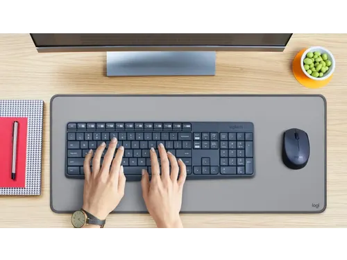 Logitech Draadloos Toetsenbord MK235 QWERTY + Compacte muis Zwart