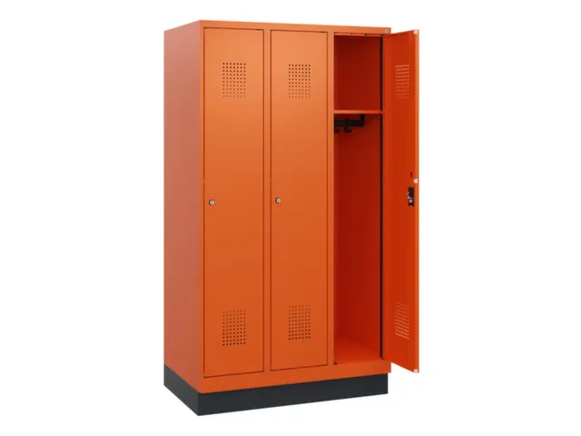schoollocker,HxBxD 1630x900x500mm,3vak,vak B 300mm,cil.-slot,sokkel