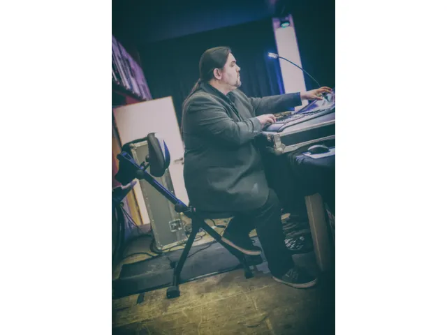 Stahulp XXL Zwart Zitting 550-770x460mm Kunstleer