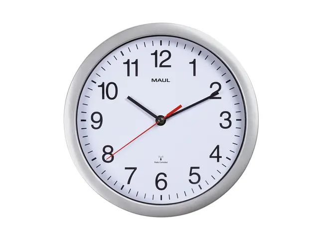 Wandklok MAUL Run RC Ø25x5cm kunststof zilver/wit incl batterij