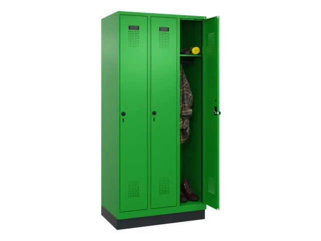 locker,HxBxD 1950x900x500mm,3vak,vak B 300mm,draaigrendel,sokkel