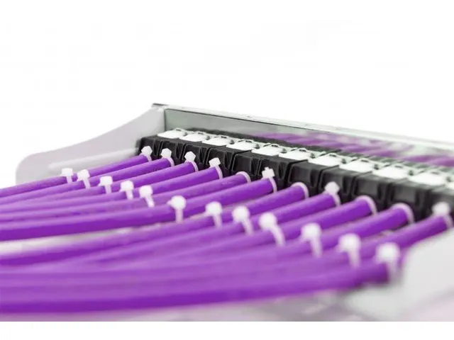 CAT 6 U-UTP installatiekabel 250MHz Dca AWG 23/1 500m trommel Sx paars