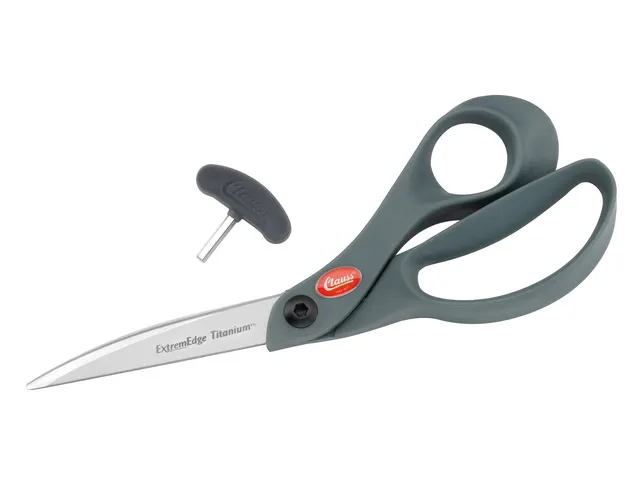 Schaar Clauss Extreme Edge 23cm titanium nitride gebonden