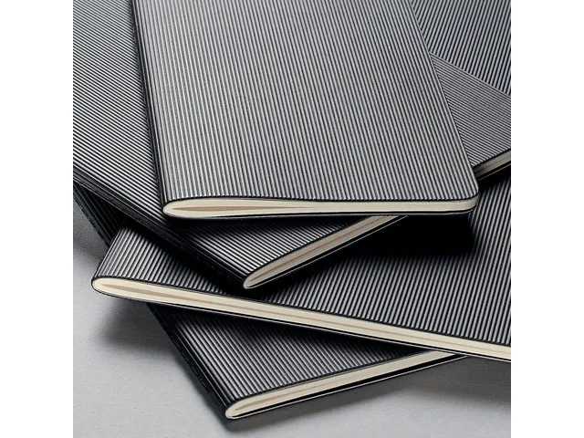 Carnet de note Sigel CONCEConceptumPTUM softcover A4 ligné noir.