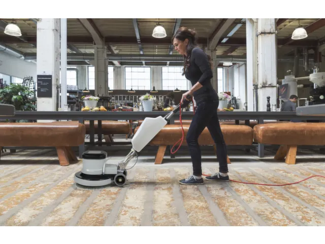 eenschijfsmachine,1200 W,10l,schrob-/shamponeerborstel,Werk b 432mm