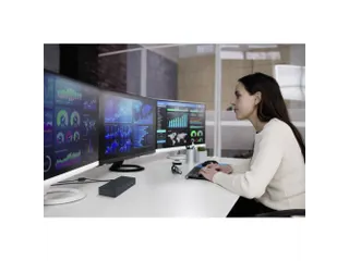 SD4843P EQ USB-C 10Gbps Triple Video Driverless Dock - 1