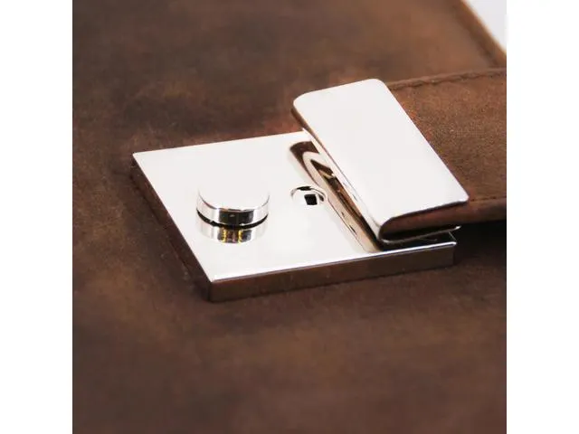 Schrijf/documentenmap Alassio A4. 4 ringsmechaniek Leer cognac. Met sl