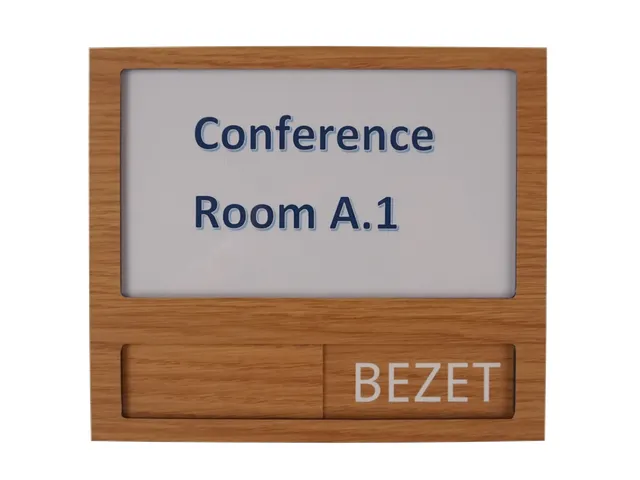Plaque de porte modulable + plaque VRIJ BEZET aspect bois 150x130mm