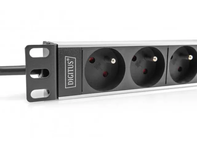 10 inch stekkerdoos met aluminium profiel, 4-voudige CEE 7/5 stopconta