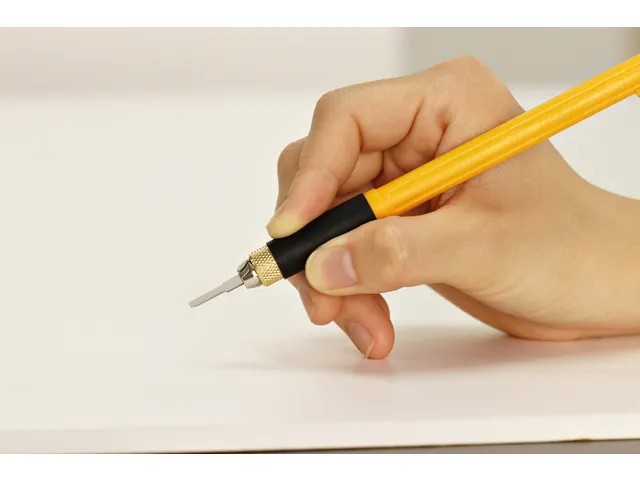 Couteau de précision Olfa AK-4 Pro blister 1 pièce