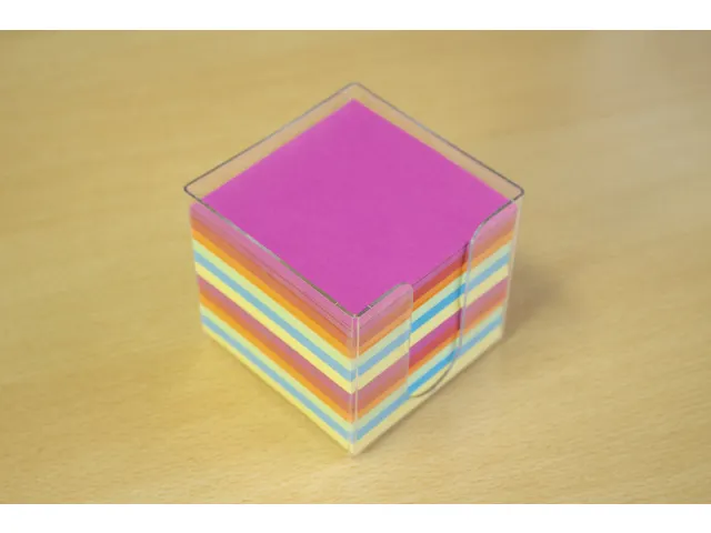 Support pour bloc mémo contenu Kangaro 9x9x9cm couleurs ass. Cello de