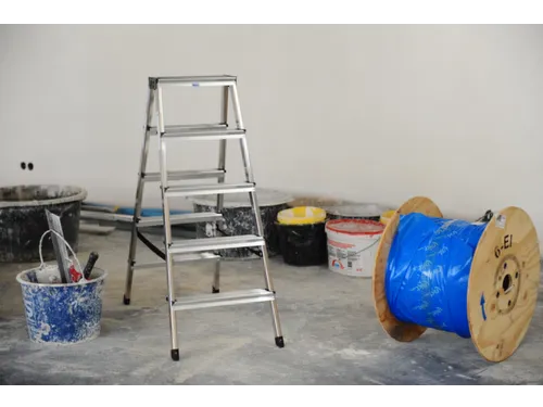 Lichte Universele Trapladder Tweezijdig 1.18m H 0 86m 2x5treden
