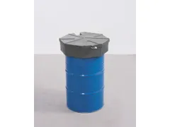 trechter,v. 200l vat,HxØ 190x690mm,m. zeef,deksel