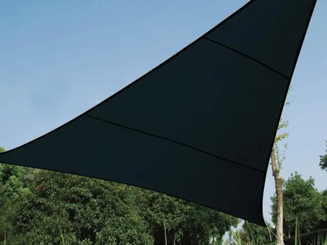 Voile solaire perméable triangulaire 5x5x5m Anthracite