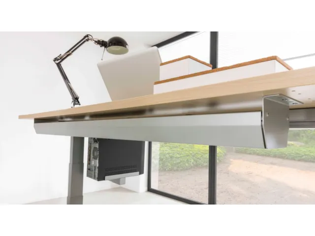 goulotte de câbles,p. bureau assis-debout l 1600mm,Hxl 93x1262mm,