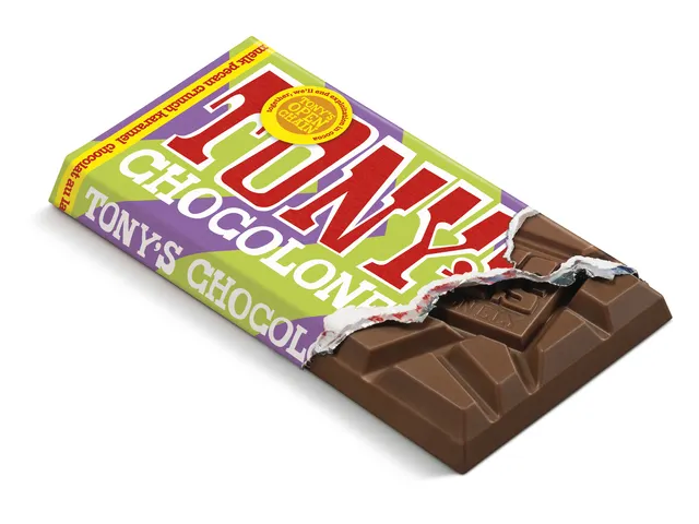 Chocolade Tony Chocolonely melk karamel pecan crunch reep 90 gram