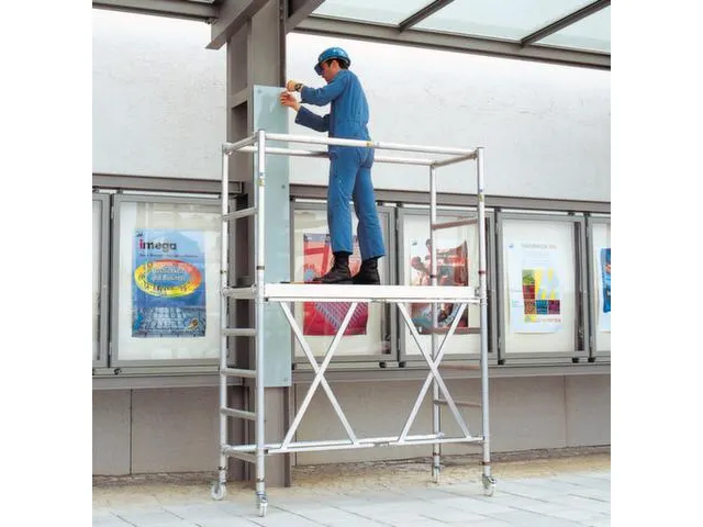Vouwsteiger Aluminium H 2.95m Steigerafmetingen Hxbxd 1.65x1.35x1.80m