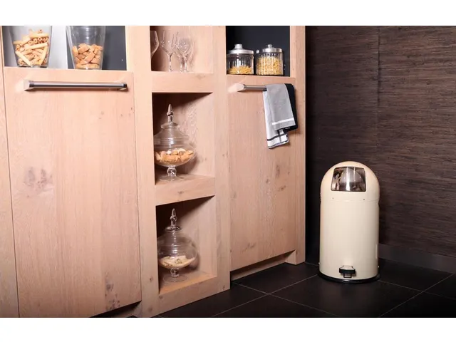 Kickcan Pedaalemmer 33 Liter Creme