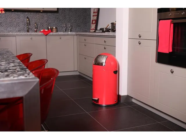 Kickcan Pedaalemmer 33 Liter Rood