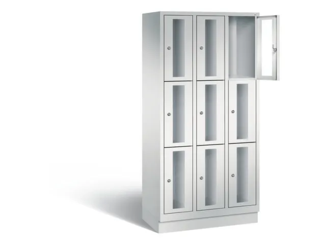 Lockerkast 1800x900x500mm 3x3 vakken Cilinderslot, Sokkel, RAL7035