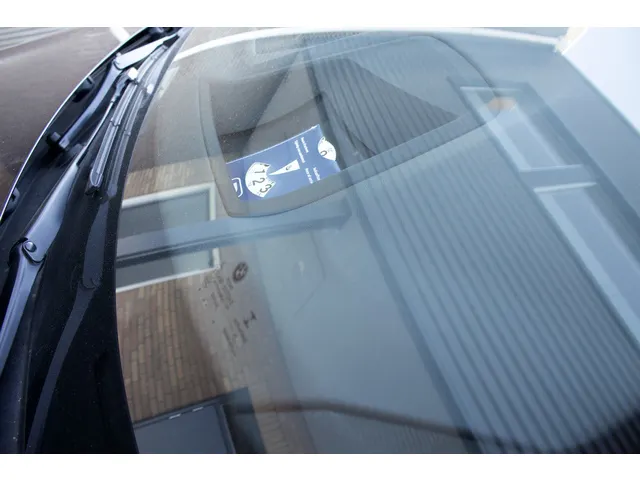 Disque de stationnement Kangaro E-car avec côté bleu et vert