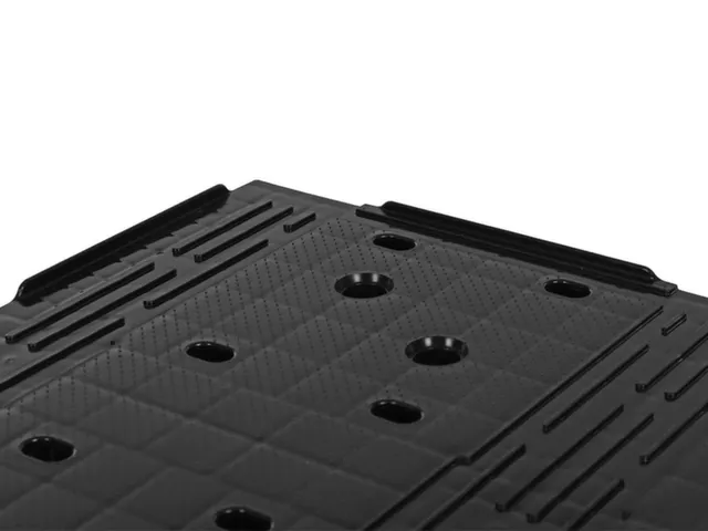 Halve Pallet Hdpe 160x800 600mm Draagverm. 2000kg Rood/Zwart