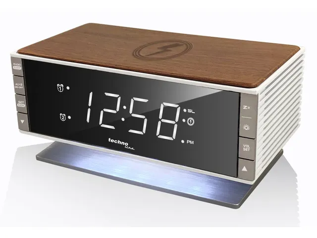 Wekkerradio Technoline WT 487 165x93x80mm hout/zilver met telefoonopla