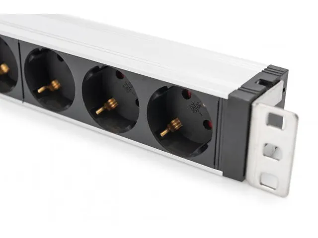 Stekkerdoos Met Aluminium Profiel 6-voudig stopcontact 2m voedingskabe