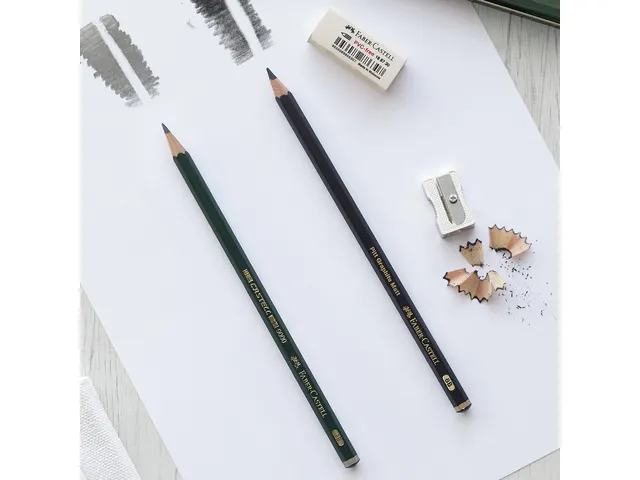 Crayon graphite Faber-Castell Pitt Mat ensemble 4 crayons. 2B,6B,10B,