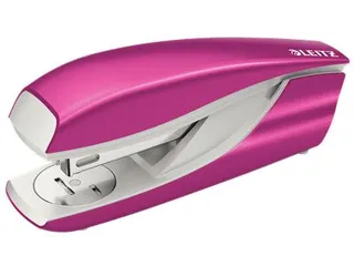 Nietmachine Leitz WOW NeXXt 30vel 24/6 roze - 1