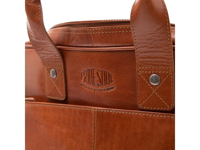 Aktetas Pride and Soul. SUPRISE Leer Cognac