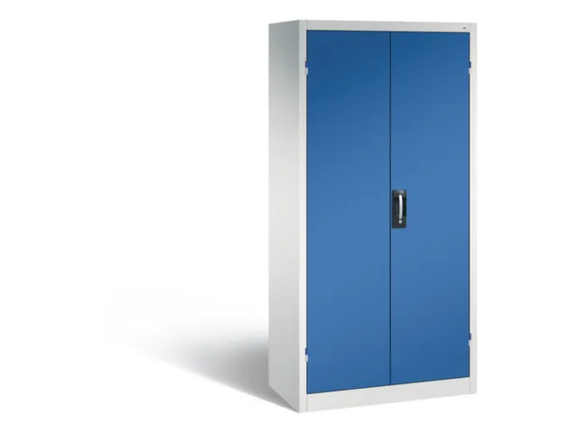 acculaadkast 1950x930x500mm 15stekkerdozen 230V ventilator fr. RAL5010