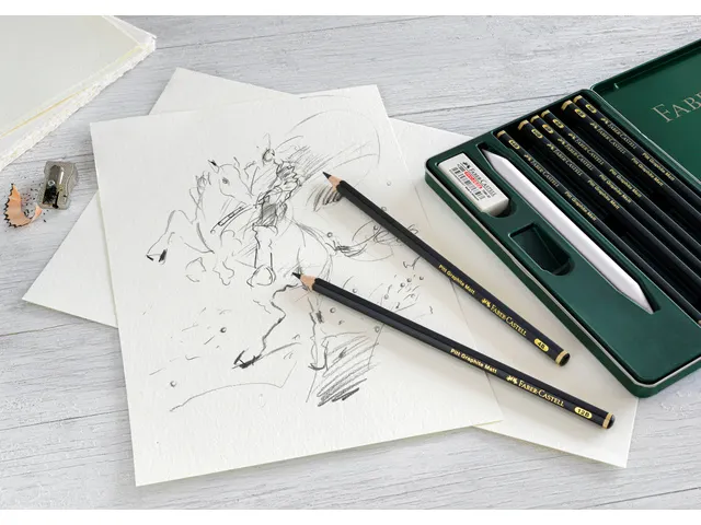 Crayon graphite Faber-Castell Pitt Mat 8pces. et 9000 8pces dans une b