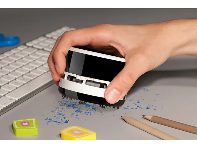 Handstofzuigertje Clauss zwart op blister