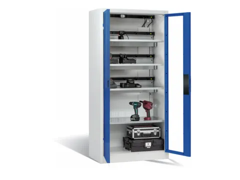 acculaadkast,HxBxD 1950x930x500mm,15stekkerdozen 230 V,ventilator