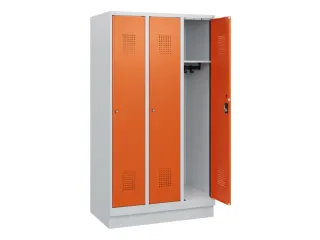 schoollocker,HxBxD 1630x900x500mm,3vak,vak B 300mm,cil.-slot,sokkel - 1