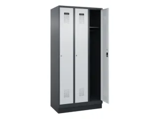 locker,HxBxD 1950x900x500mm,3vak,vak B 300mm,cil.-slot,sokkel - 2