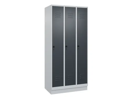 locker,HxBxD 1950x900x500mm,3vak,vak B 300mm,draaigrendel,sokkel