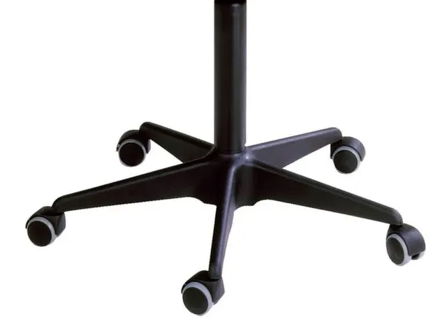 Draaikruk 490-680mm Pu Zwart Gasveer Zwart Voetkruis Staal Wielen