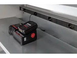 elektrisch legbord,v. acculaadkast,BxD 930x500mm,draagverm. 70kg