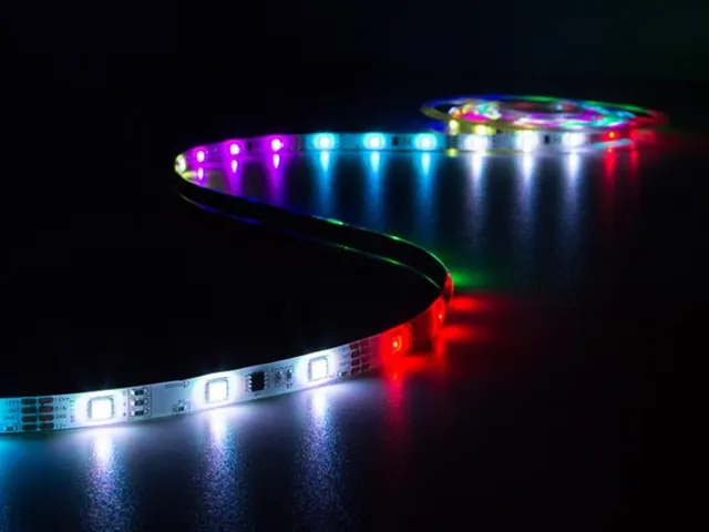 KIT Met Digitaal Geanimeerde LED-Strip, Controller En Voeding - RGB -