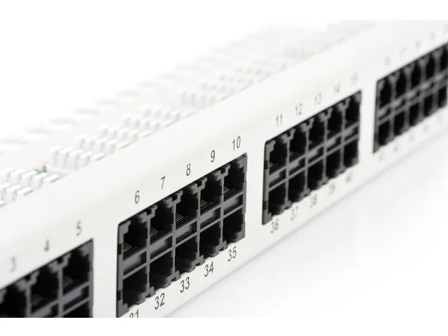 CAT 3 ISDN-patchpaneel, niet afgeschermd, grijs