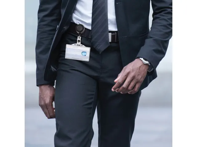 Pashouder Europel open met afroller 54x85mm