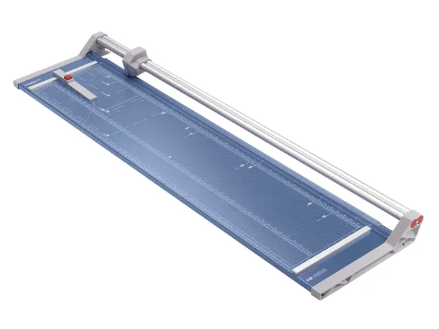 rolsnijmachine 558 voor ft A0, capaciteit: 7 vel