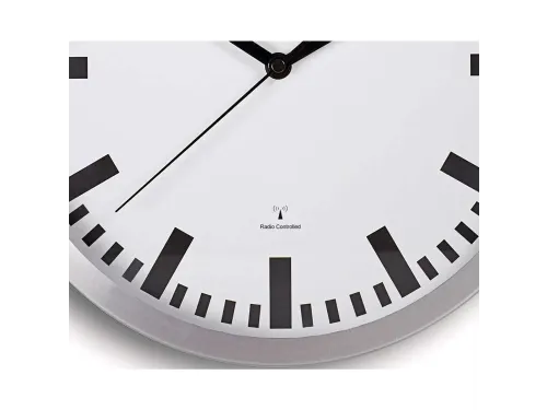 Wandklok MAUL Pilot RC Ø30,5cmx4.5cm aluminium/wit incl.batterij