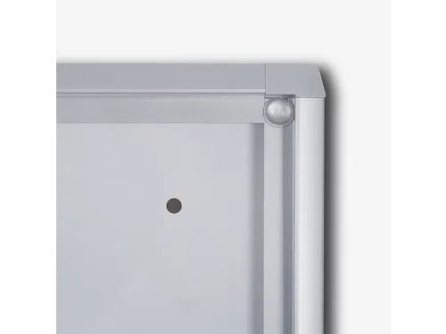 Vitrinebord Quantore voor binnen 9x A4 zilver