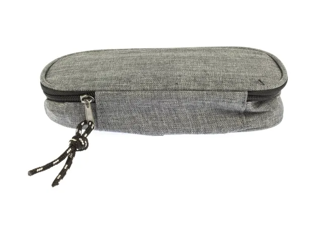 Etui Kangaro met inleg licht grijs ca 22x5x9cm