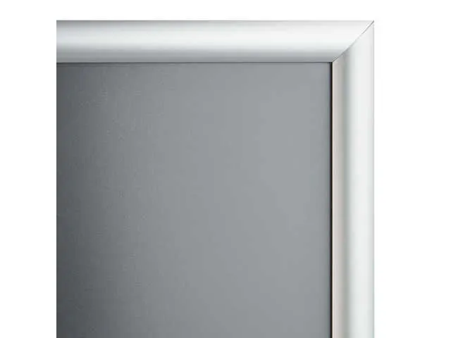 kliklijst A3 25mm zilver is een functionele wissellijst van aluminium.